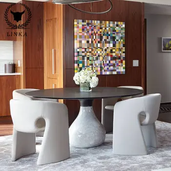 Легкое роскошное сочетание стола и стула rocky в стиле постмодерн, дизайнерский круглый стол из итальянского мрамора высокого класса от Rochburg.