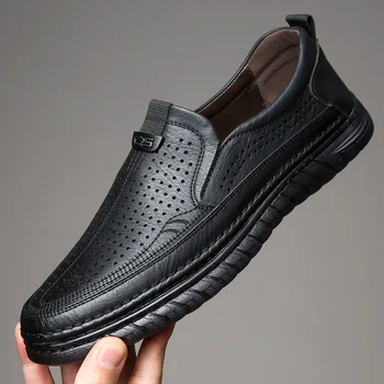 Новая обувь для мужчин, повседневная обувь из натуральной кожи, летняя модная открытая обувь на плоской подошве, уличные крутые мокасины без застежки из микропористой ткани.